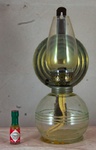 Tisch- und Wandlampe mit Glastank - Reflektor - langer Halter - vorne