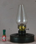 Tischlampe mit Gasmaskentank - vorne