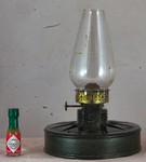 Tischlampe mit Gasmaskentank - hinten