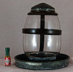 Geflügeltränke - ältere Form - vorne